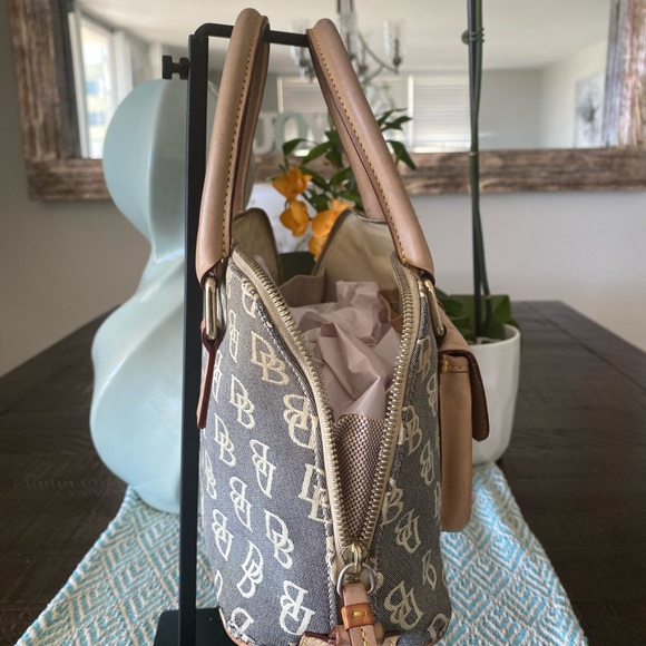 Dooney & Bourke Purse (Blue Gray) w Gold Hardware. - Picture 3 of 10